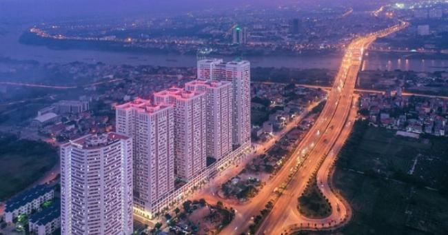 Tiện ích bể bơi bốn mùa sang trọng và hiện đại bên trong khu đô thị Eurowindow River Park.